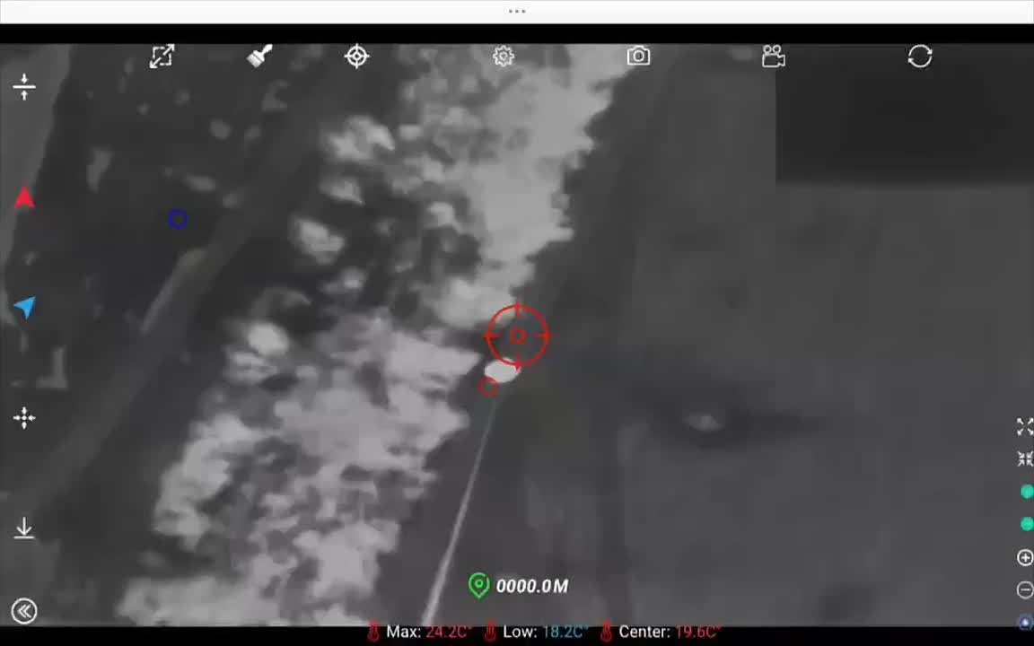 Доброе утро. Операторы тяжелых гексакоптеров "Мангас группировки войск "Восток" ВС РФ обеспечивают доставку боеприпасов, воды и провизии нашим штурмовикам на передовую