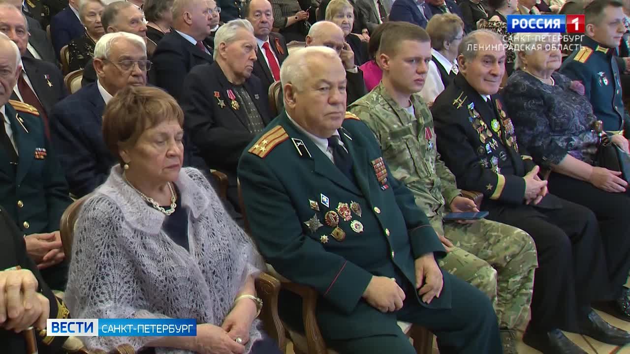 Александр Беглов на встрече с ветеранами подвел итоги года 80-летия Победы