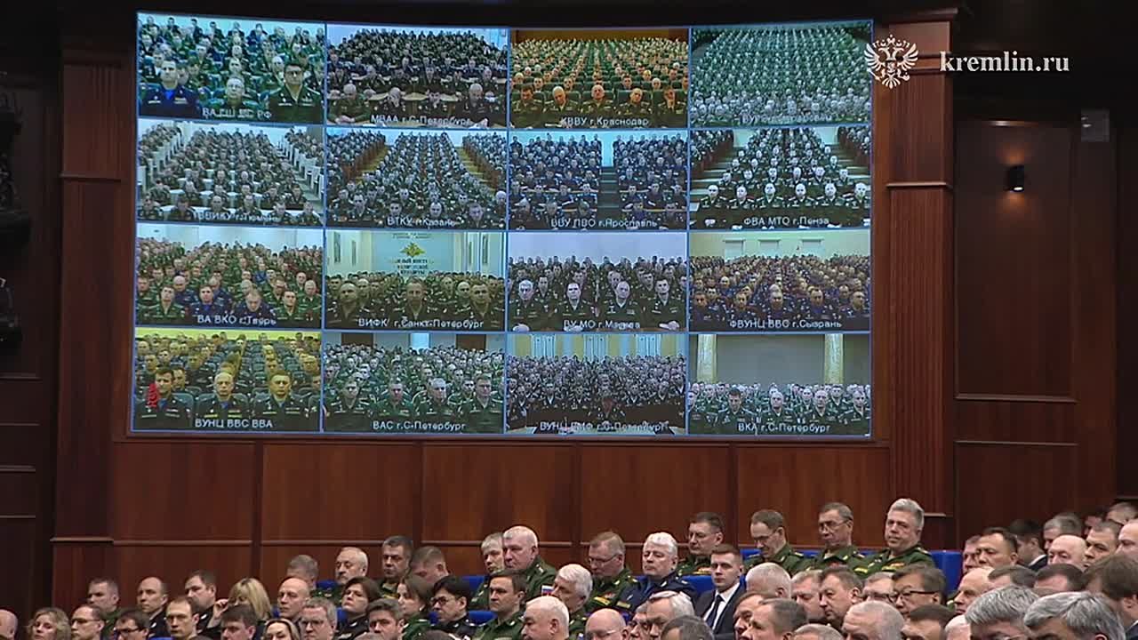 «Мы предпочли бы дипломатию, но если Запад от разговора откажется, мы освободим наши исторические земли военным путем»