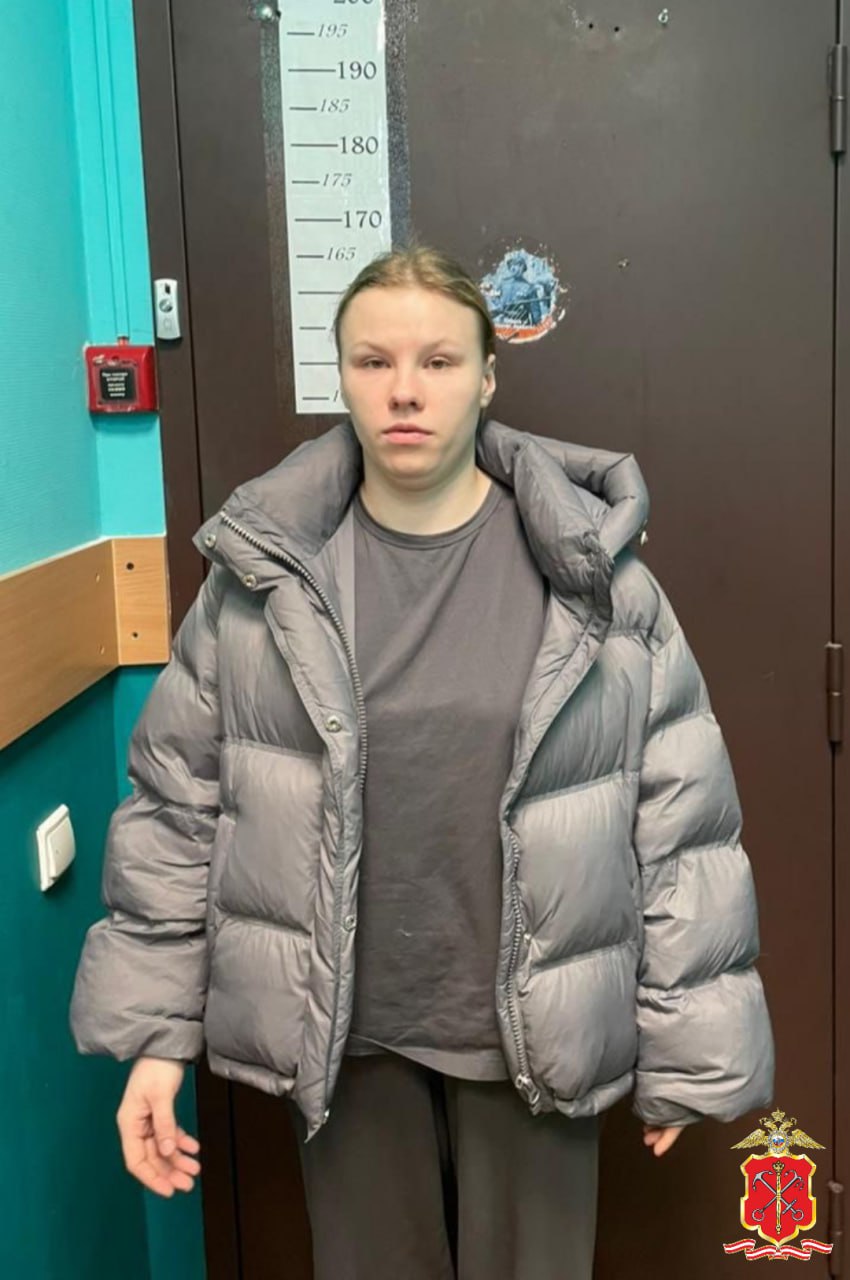 Полицией Красногвардейского района задержана подозреваемая в соучастии в мошенничестве в отношении пенсионерки с Бестужевской улицы