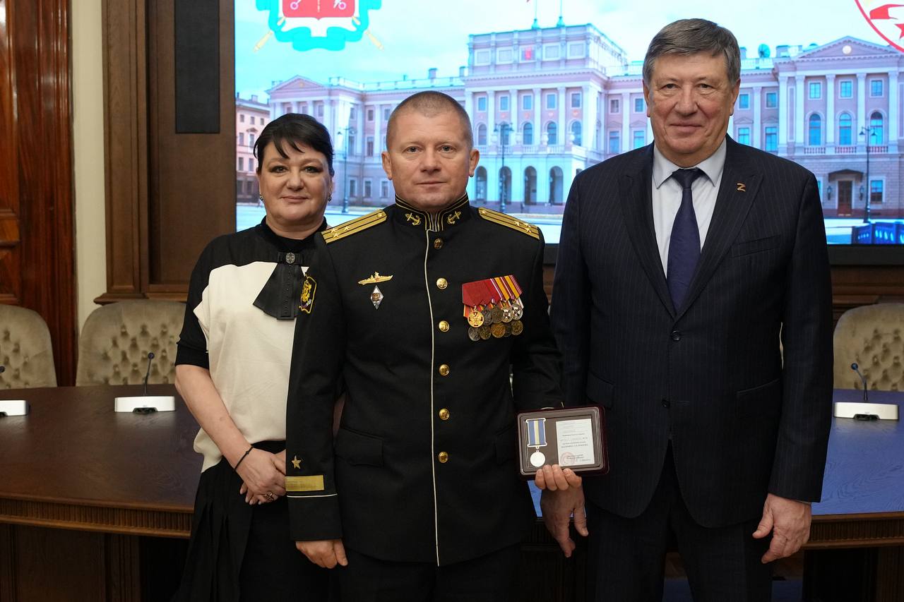 Торжественная церемония награждения состоялась в рамках заседания постоянной комиссии по вопросам правопорядка Торжественная церемония награждения состоялась в рамках заседания постоянной комиссии по вопросам правопорядка