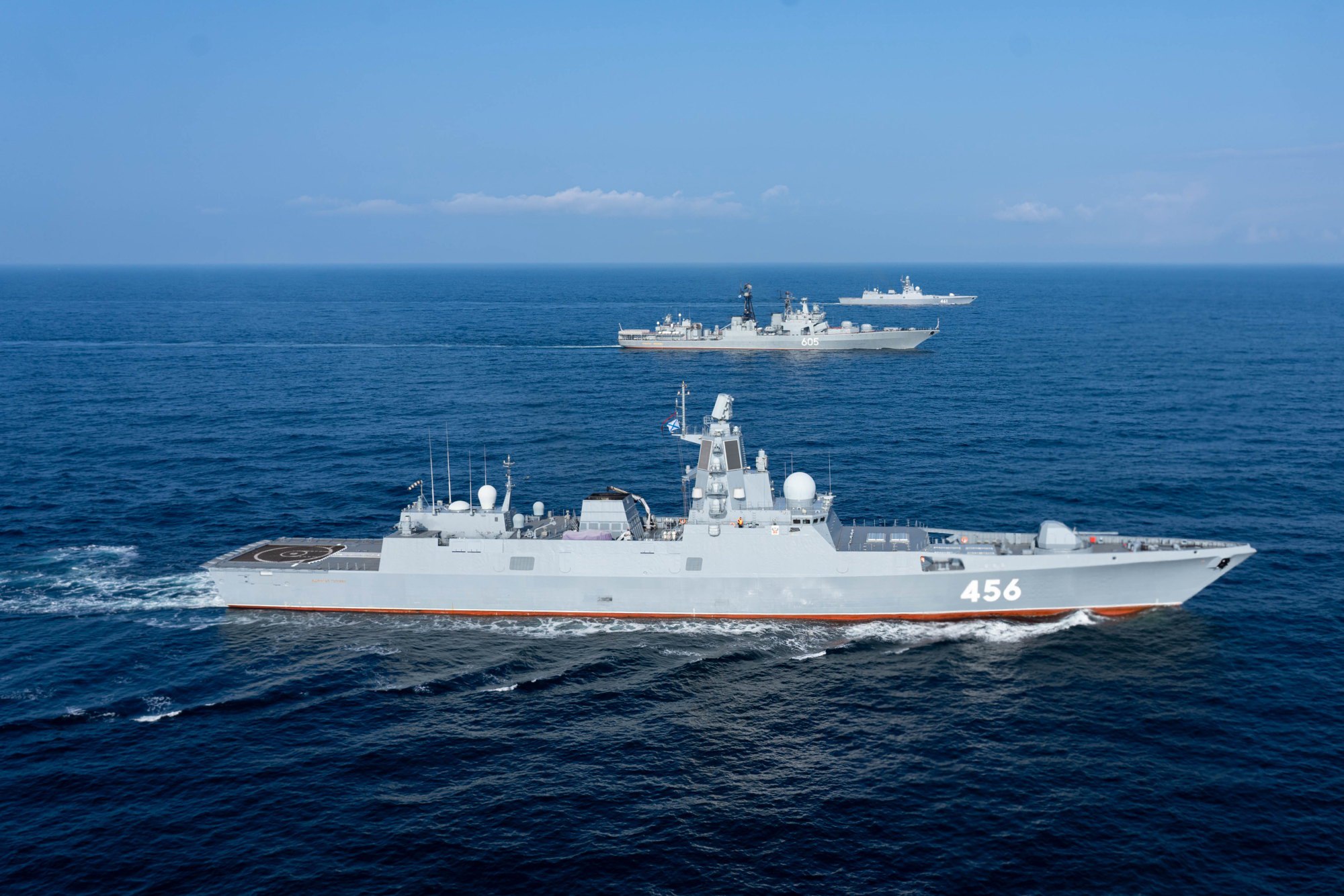 Россия взяла под вооруженную защиту свой теневой флот – шведские СМИ