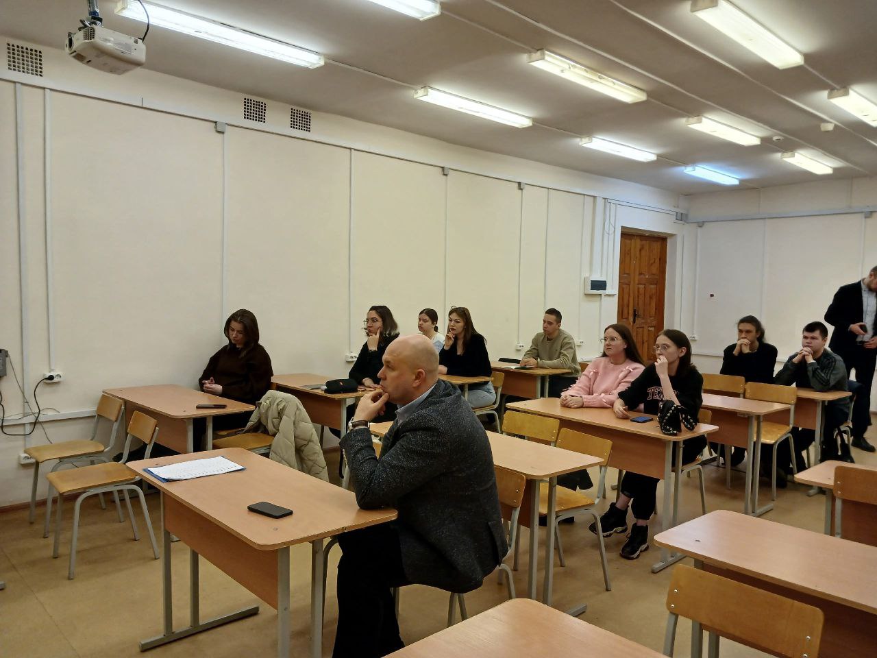 16 декабря 2025 года студенты, будущие юристы, 2 и 3 курса очного отделения и студенты заочного отделения Лужского института (филиал) ГАОУ ВО ЛО «Ленинградский государственный университет им.А.С.Пушкина» приняли участие в... 16 декабря 2025 года студенты, будущие юристы, 2 и 3 курса очного отделения и студенты заочного отделения Лужского института (филиал) ГАОУ ВО ЛО «Ленинградский государственный университет им.А.С.Пушкина» приняли участие в...