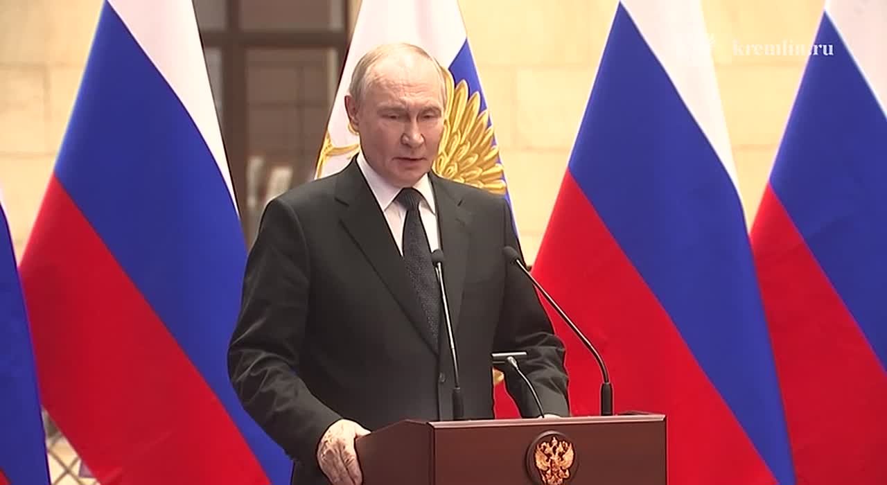 «Этого не купишь за деньги. Такое отношение и в нашем народе к армии, и военнослужащих между собой — это проекционное отношение к Родине. Это дорогого стоит»