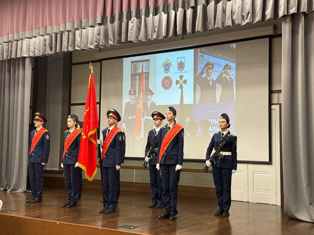 Руководитель ГСУ СК России по Санкт-Петербургу подписал соглашения об открытии кадетских классов в городских школах Руководитель ГСУ СК России по Санкт-Петербургу подписал соглашения об открытии кадетских классов в городских школах