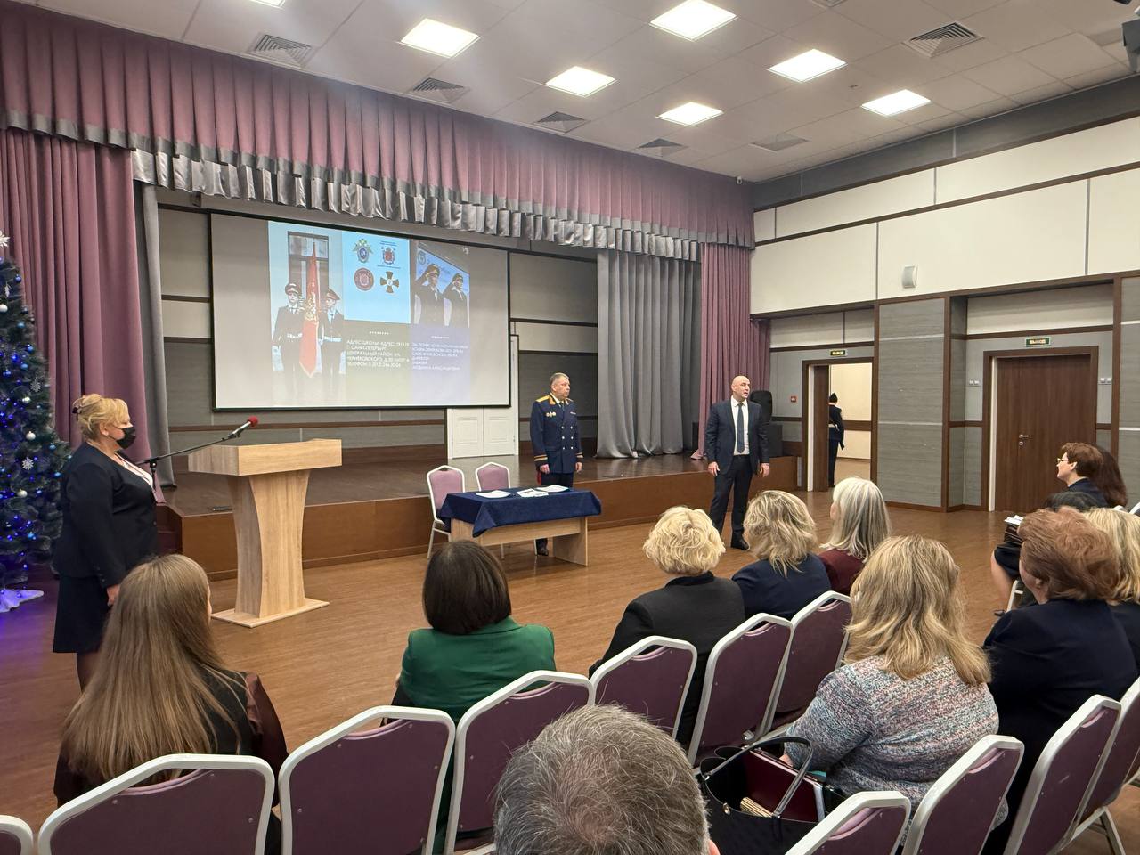 Руководитель ГСУ СК России по Санкт-Петербургу подписал соглашения об открытии кадетских классов в городских школах Руководитель ГСУ СК России по Санкт-Петербургу подписал соглашения об открытии кадетских классов в городских школах