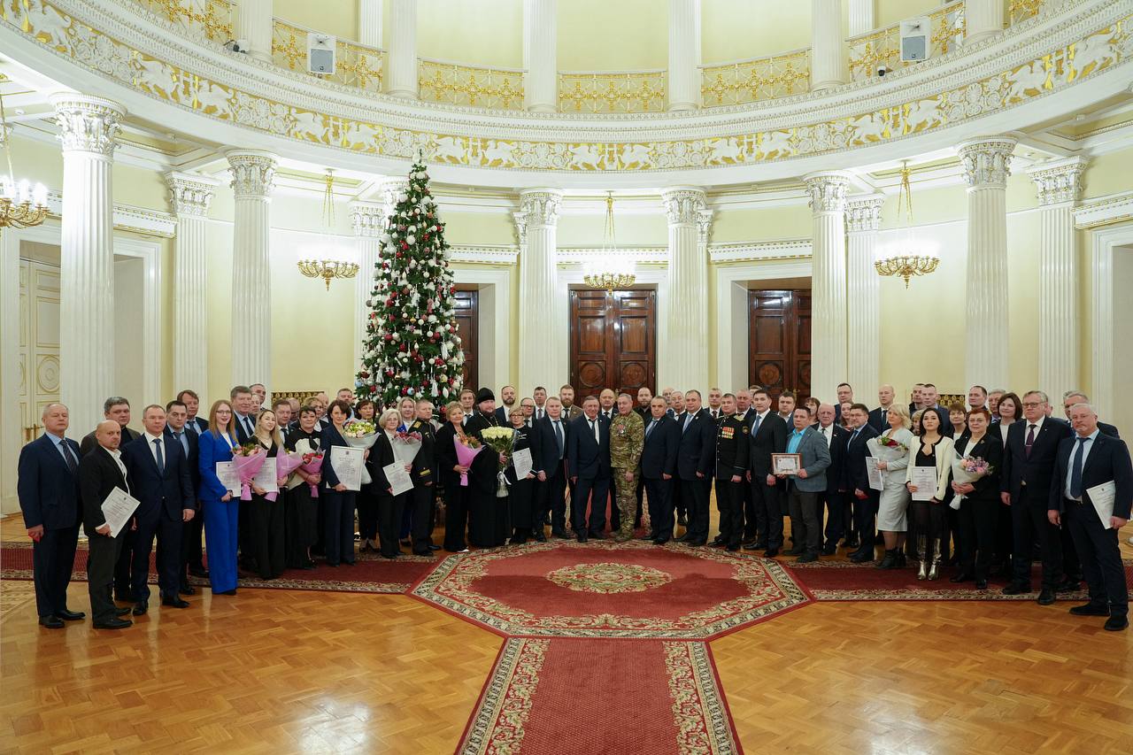 Торжественная церемония награждения состоялась в рамках заседания постоянной комиссии по вопросам правопорядка Торжественная церемония награждения состоялась в рамках заседания постоянной комиссии по вопросам правопорядка