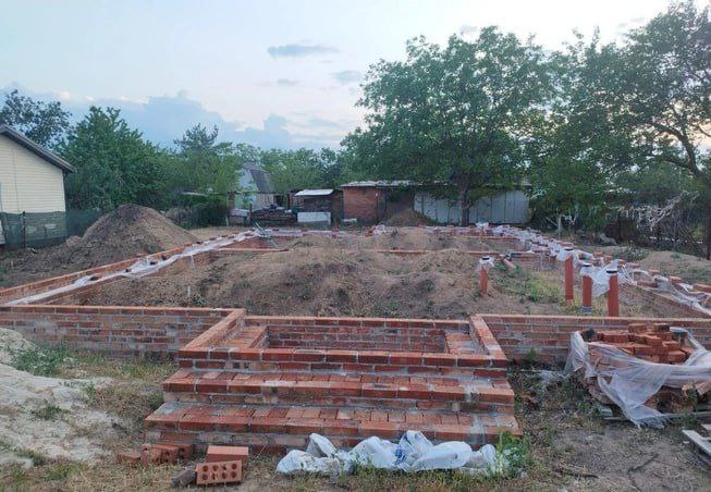 Семьи участников СВО объявили голодовку из-за жилищной аферы, а мошенник-застройщик сбежал в Армению Семьи участников СВО объявили голодовку из-за жилищной аферы, а мошенник-застройщик сбежал в Армению