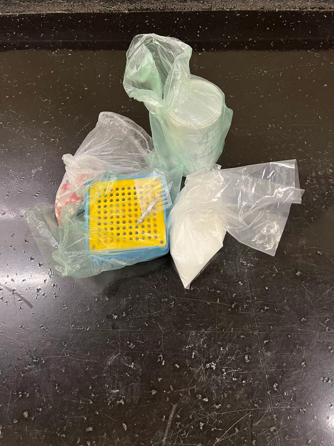 Петербургская таможня пресекла контрабанду сильнодействующего вещества прегабалина, который ввезли в Россию из Восточной Азии под видом одежды и бытовой техники Петербургская таможня пресекла контрабанду сильнодействующего вещества прегабалина, который ввезли в Россию из Восточной Азии под видом одежды и бытовой техники