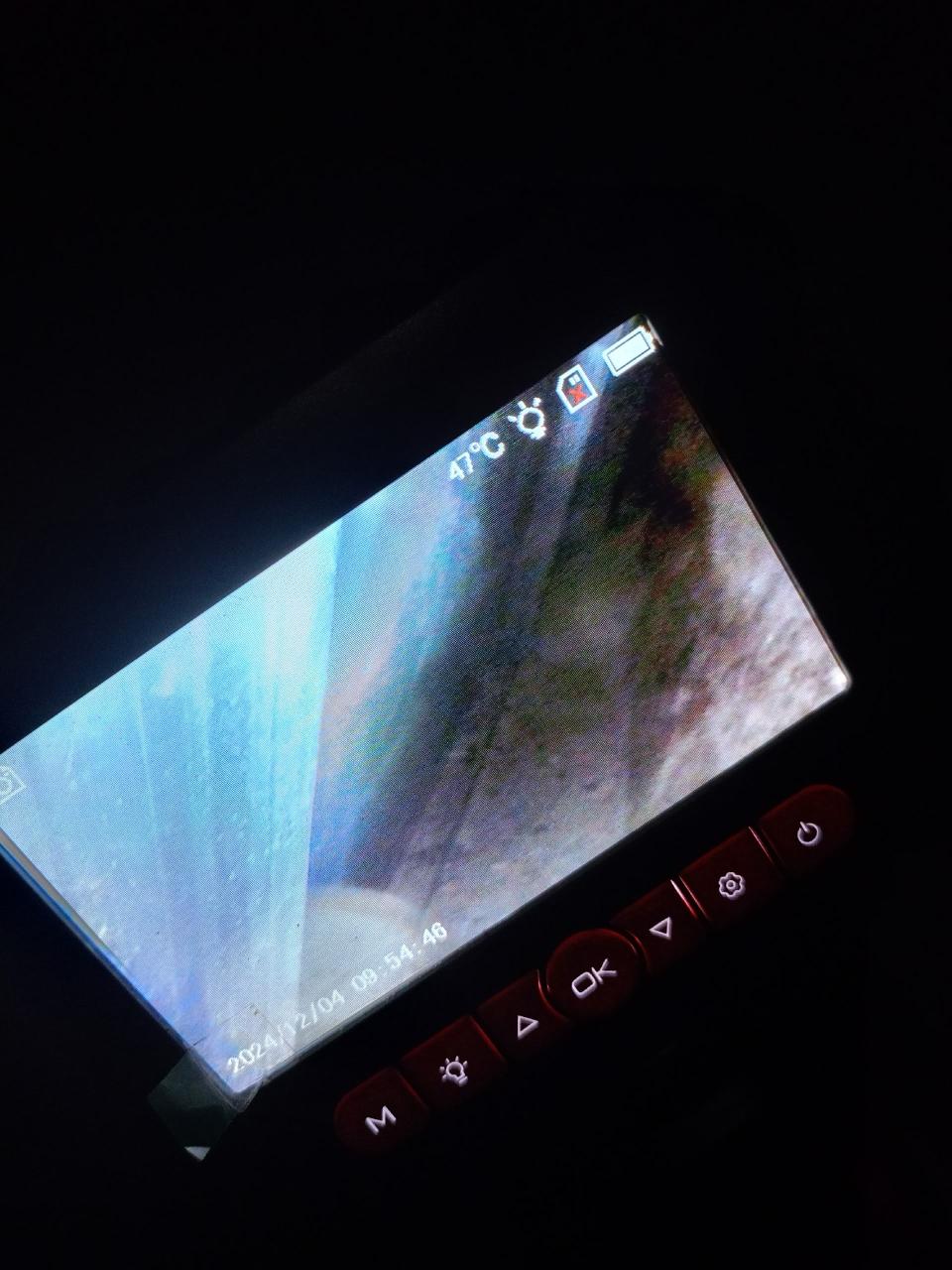 В Сертолово спасли котенка, просидевшего в стене подвала три дня В Сертолово спасли котенка, просидевшего в стене подвала три дня