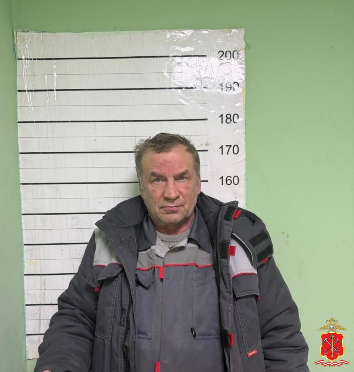 Возбуждено уголовное дело в отношении распылившего содержимое аэрозольного устройства в продавца магазина на Дальневосточном проспекте