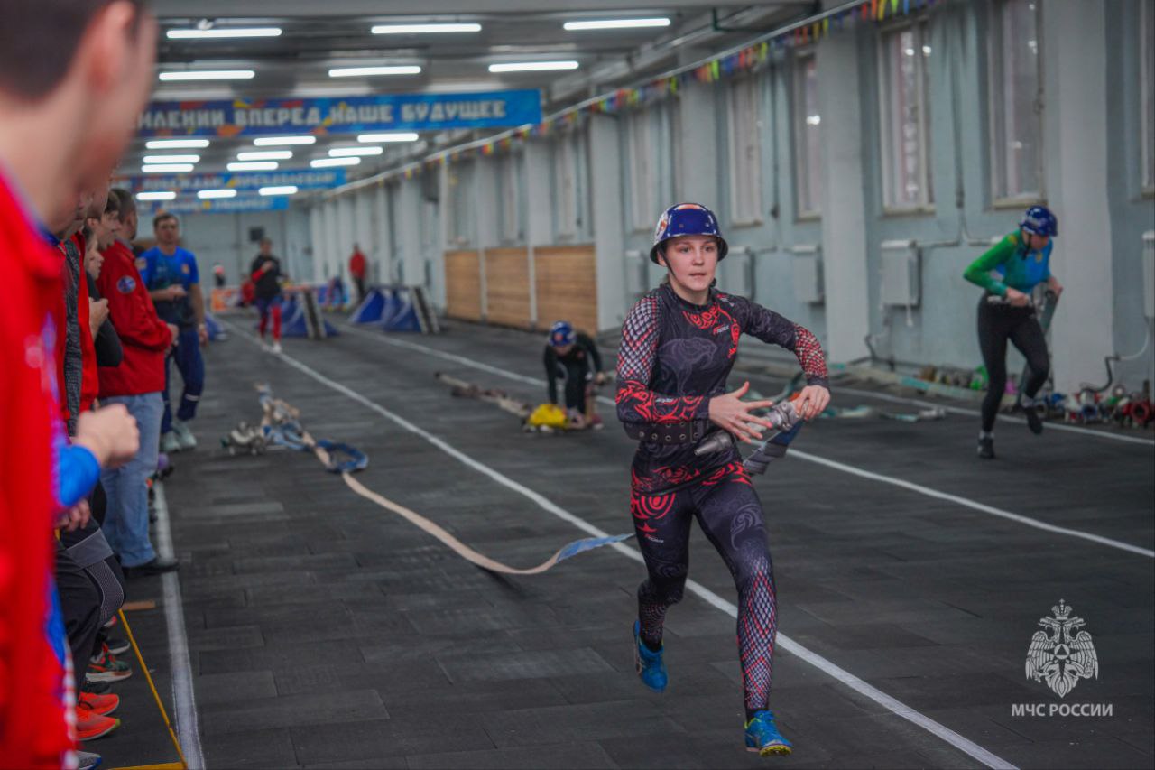 В Санкт-Петербурге завершились Всероссийские соревнования МЧС России "Рождественские старты" среди юношей и девушек по пожарно-спасательному спорту В Санкт-Петербурге завершились Всероссийские соревнования МЧС России "Рождественские старты" среди юношей и девушек по пожарно-спасательному спорту
