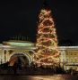 Главную новогоднюю елку Петербурга полностью украсили
