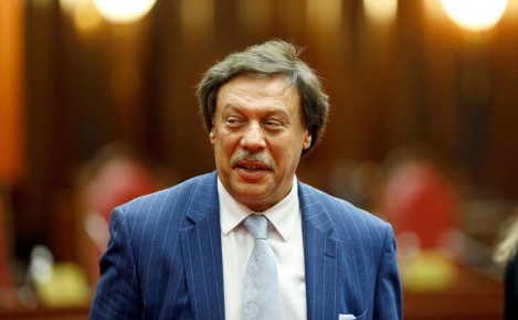 Представитель правительства РФ в Конституционном суде Михаил Барщевский сообщил, что покидает должность