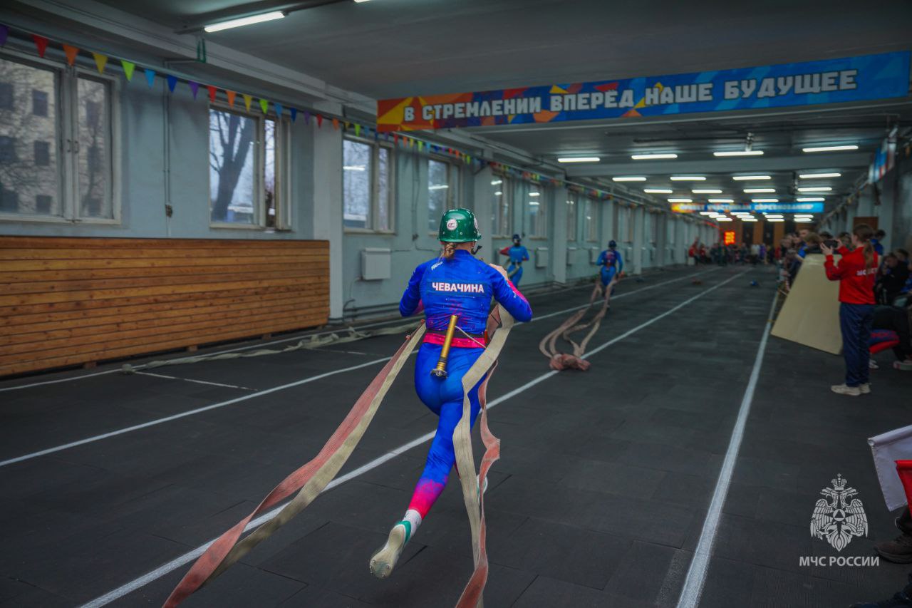 В Санкт-Петербурге завершились Всероссийские соревнования МЧС России "Рождественские старты" среди юношей и девушек по пожарно-спасательному спорту В Санкт-Петербурге завершились Всероссийские соревнования МЧС России "Рождественские старты" среди юношей и девушек по пожарно-спасательному спорту