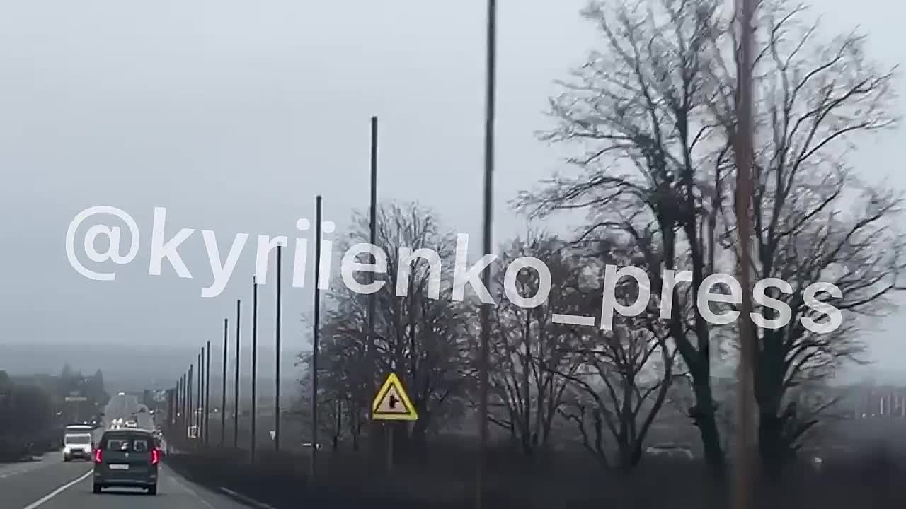 Противник активно прикрывает сетками дороги в районе Харькова ввиду системного возрастания угрозы со стороны российских FPV-дронов