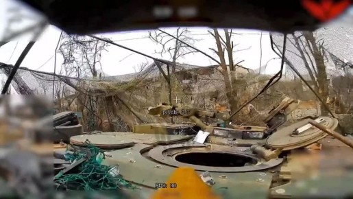 1. 20 ������� 2025 ���� ������ �.�. ������������� ��������� FPV-������ ������ ��������� ��� ��������� 76-� ����������� ��������-��������� ������� ��� ��������� � ������� ���� M1A1 Abrams ��� ������������ ���