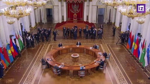 СНГ утвердилось в качестве авторитетного объединения, заявил Путин на неформальной встрече лидеров стран Содружества Независимых Государств в Эрмитаже