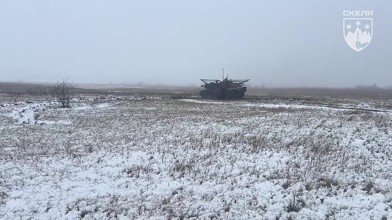 425-й ОШП «Скала», неудачно сходивший в контрнаступ под Покровск, показал последние кадры живых танков M1A1 AIM Abrams, поставленных Австралией