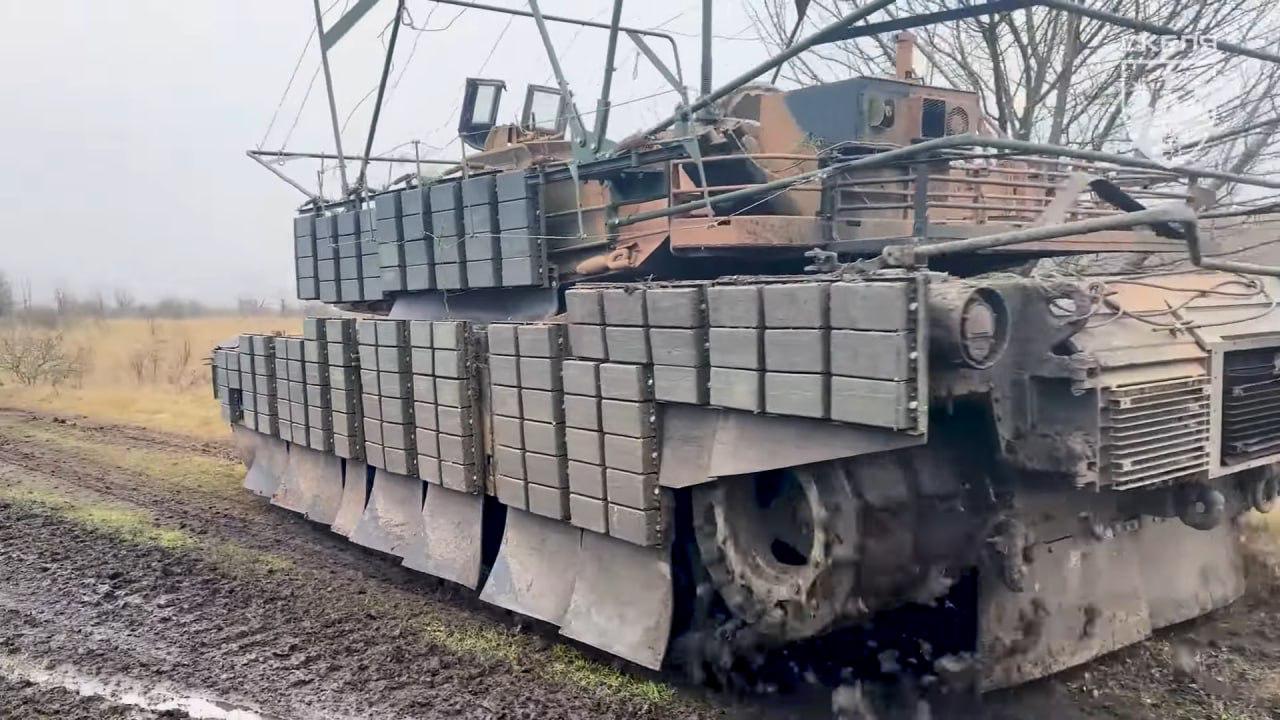 425-й ОШП «Скала», неудачно сходивший в контрнаступ под Покровск, показал последние кадры живых танков M1A1 AIM Abrams, поставленных Австралией 425-й ОШП «Скала», неудачно сходивший в контрнаступ под Покровск, показал последние кадры живых танков M1A1 AIM Abrams, поставленных Австралией