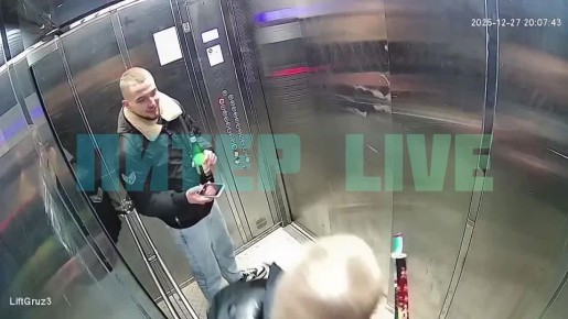 Два сверхразума из Петербурга решили, что в их жизни мало огня, и подожгли фейерверк, когда ехали в лифте