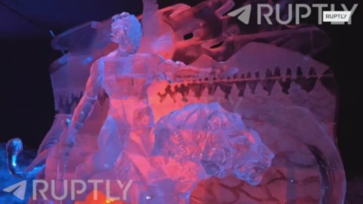 От Урал-батыра до жар-птицы: в Северной столице стартовал фестиваль ледовых скульптур «КроншЛед» — темой этого года стали легенды Петербурга и сказки народов России