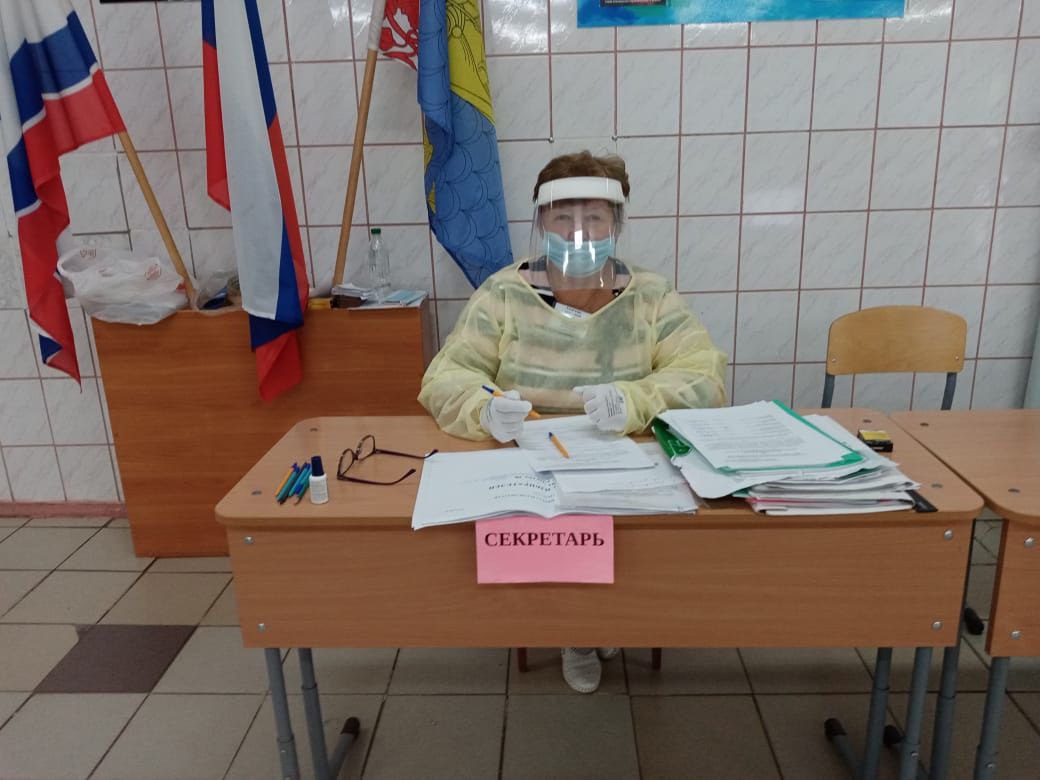 Сегодня героем нашей рубрики «Одна судьба – одна Победа!» стала наша коллега Наталья Асламбековна Ефимова, член участковой избирательной комиссии с правом решающего голоса №792 Сланцевского муниципального района, которая... Сегодня героем нашей рубрики «Одна судьба – одна Победа!» стала наша коллега Наталья Асламбековна Ефимова, член участковой избирательной комиссии с правом решающего голоса №792 Сланцевского муниципального района, которая...