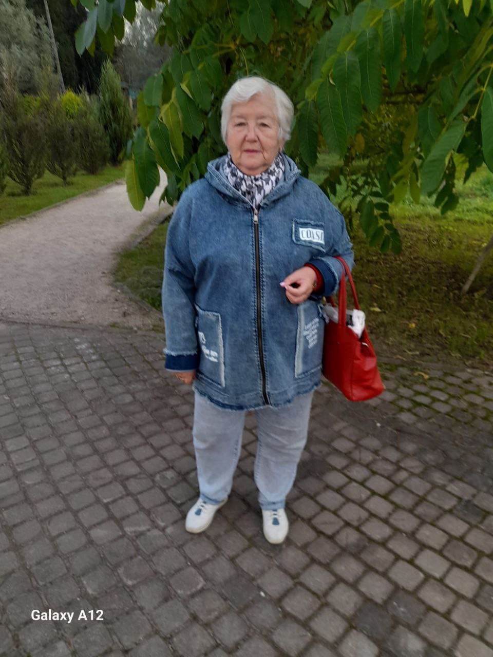 Сегодня героем нашей рубрики «Одна судьба – одна Победа!» стала наша коллега Наталья Асламбековна Ефимова, член участковой избирательной комиссии с правом решающего голоса №792 Сланцевского муниципального района, которая... Сегодня героем нашей рубрики «Одна судьба – одна Победа!» стала наша коллега Наталья Асламбековна Ефимова, член участковой избирательной комиссии с правом решающего голоса №792 Сланцевского муниципального района, которая...