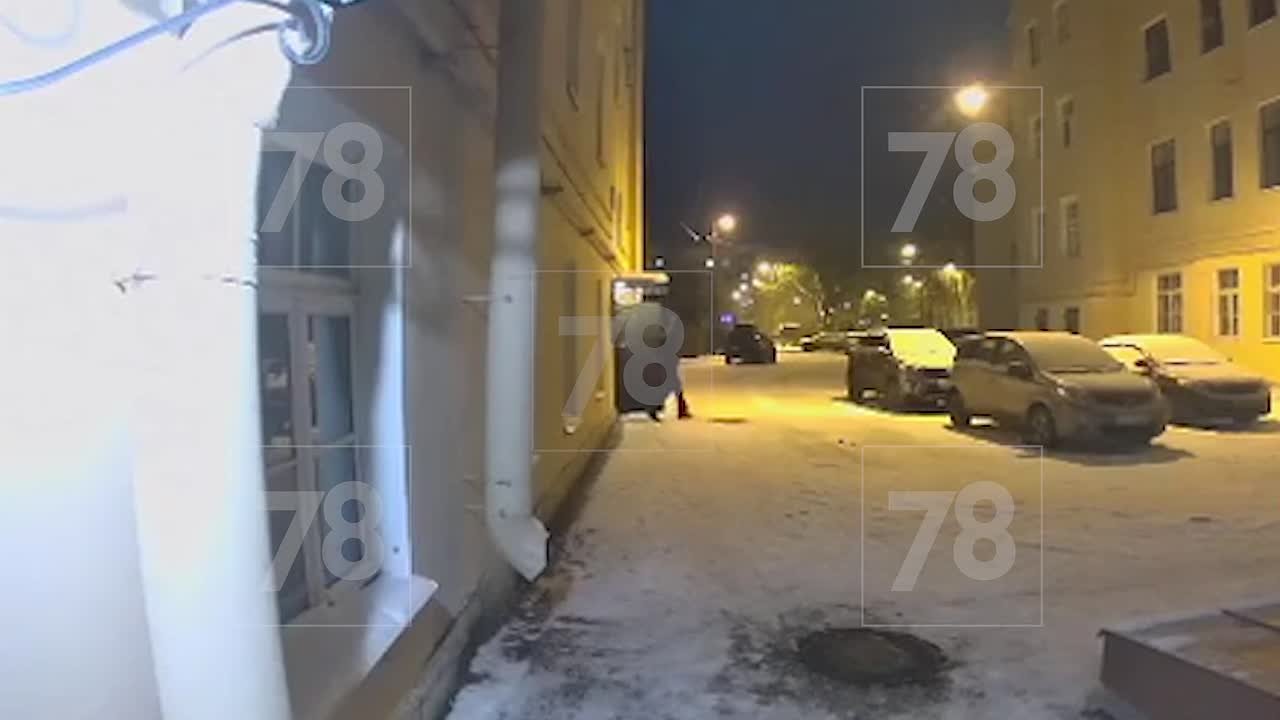 Подростки взорвали петарду в парадной дома в Кронштадте