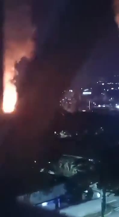 Олег Царёв: По словам очевидцев, это воздушные удары США по авиабазе Генералиссимо Франсиско де Миранда в Каракасе, Венесуэла