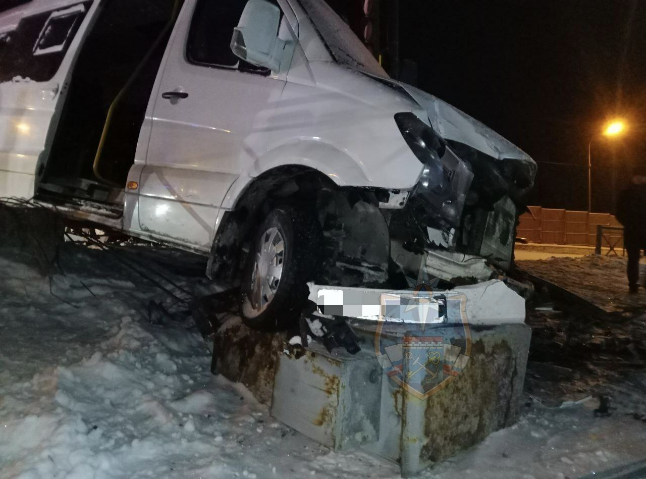 В ДТП с микроавтобусом и автобусом в Ленобласти пострадал ребенок В ДТП с микроавтобусом и автобусом в Ленобласти пострадал ребенок