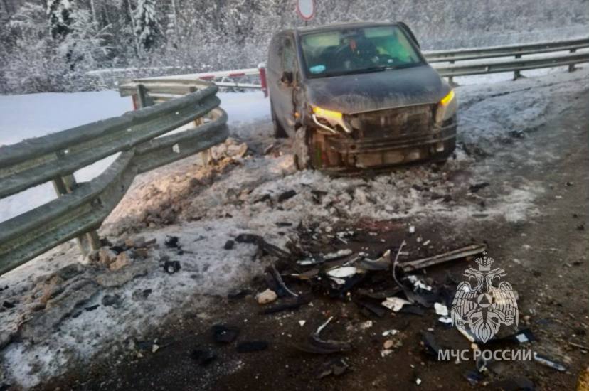 Цепь аварий на трассе М-11 парализовала движение Цепь аварий на трассе М-11 парализовала движение