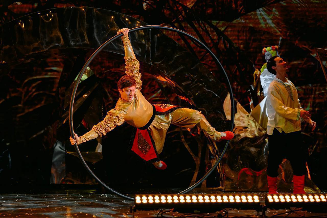 Дорогие читатели, приглашаю вас и ваших друзей на Сказочное шоу «Богатыри» в Театре на Цветном! Дорогие читатели, приглашаю вас и ваших друзей на Сказочное шоу «Богатыри» в Театре на Цветном!