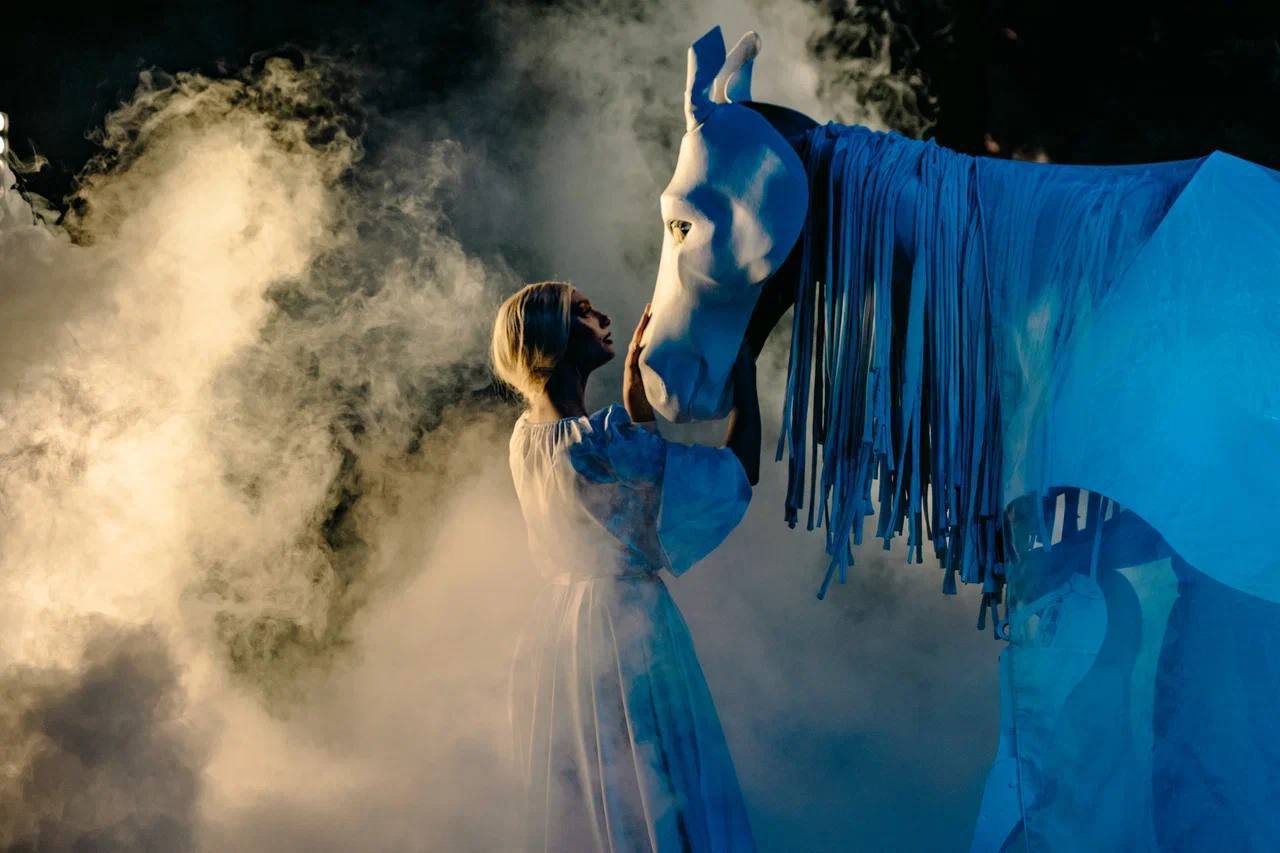 Дорогие читатели, приглашаю вас и ваших друзей на Сказочное шоу «Богатыри» в Театре на Цветном! Дорогие читатели, приглашаю вас и ваших друзей на Сказочное шоу «Богатыри» в Театре на Цветном!