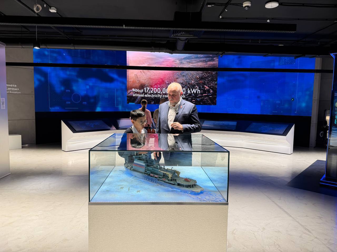 Сергей Цивилев исполнил мечту школьника из Татарстана посетить атомную подлодку Сергей Цивилев исполнил мечту школьника из Татарстана посетить атомную подлодку