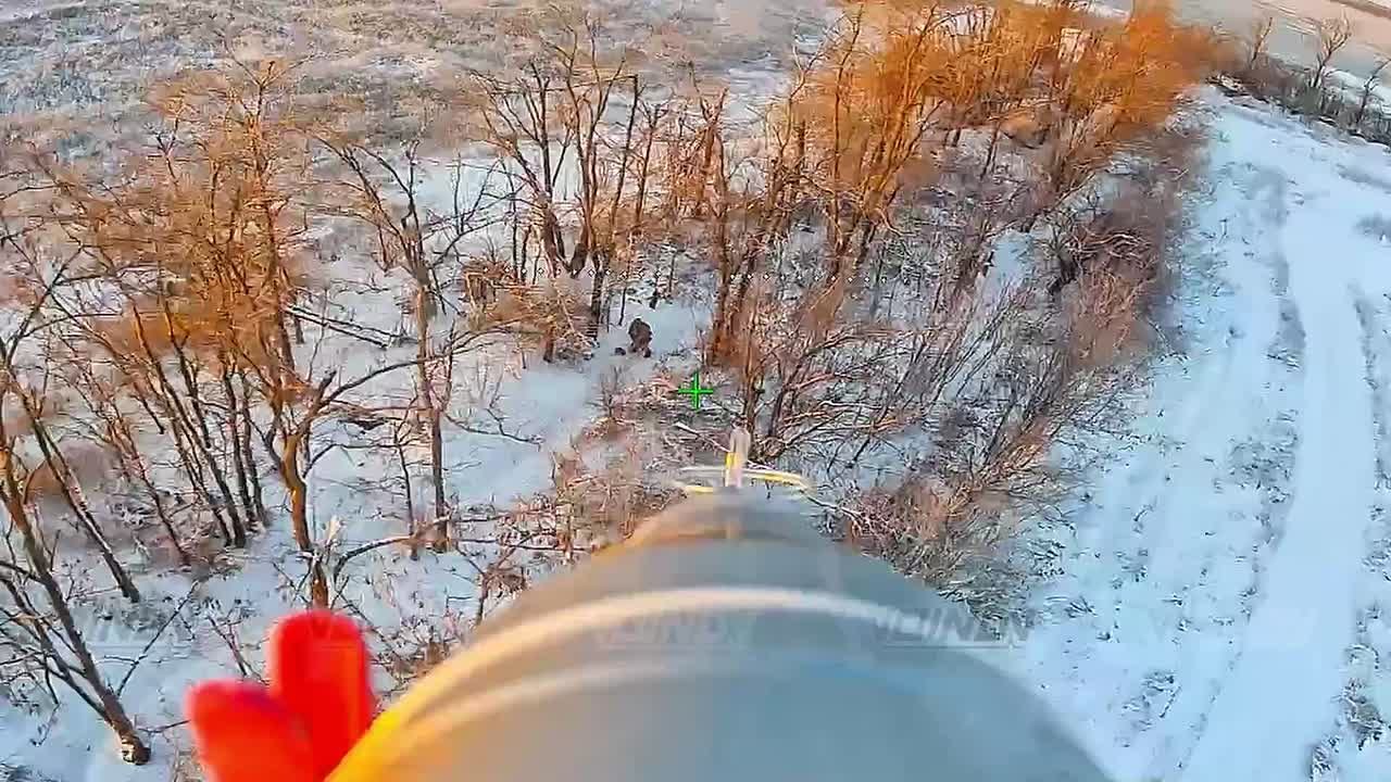 1. Операторы БпЛА 35 армии группировки "Восток" продолжают уничтожать противника, бросающего пехоту и технику в контратаки на Гуляй-поле