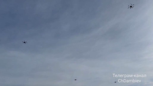 Рой тяжелых гексакоптеров "Мангас" перед отправкой на фронт