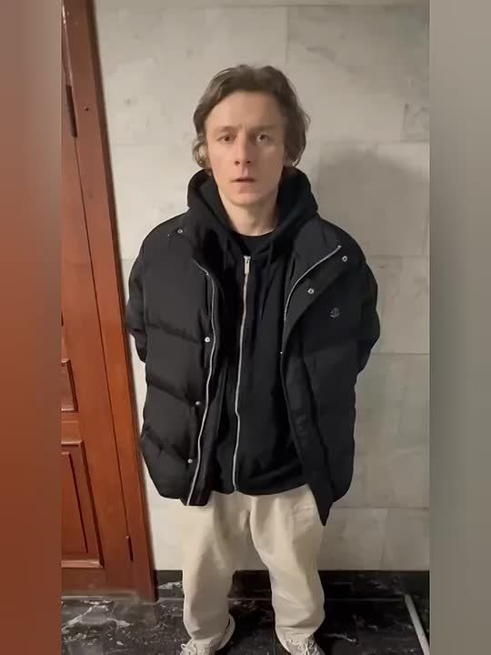 7 января 2026 года на парковке одного из крупных торговых центров Колпинского района развернулось настоящее представление