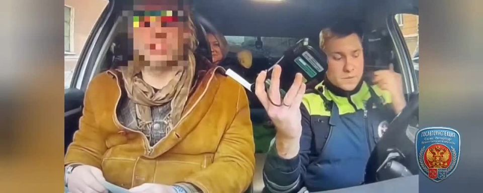 Необычный маневр на петербургском перекрестке привлек внимание сотрудников Госавтоинспекции