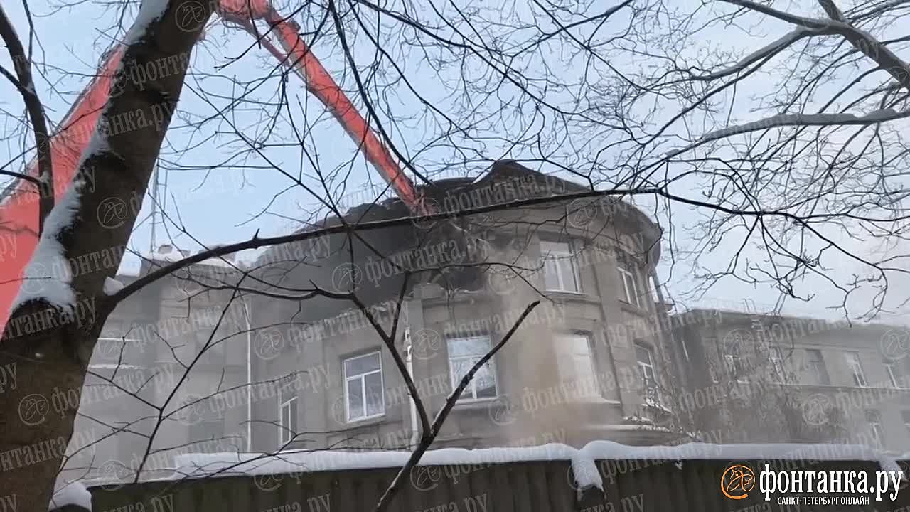 Здание ВНИИБ на 2-м Муринском проспекте сносят, сообщают читатели «Фонтанки»