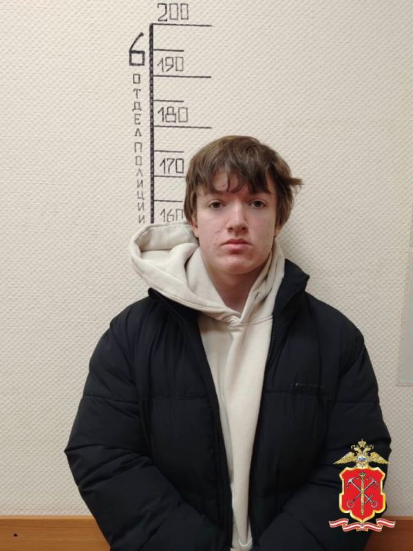 Полицейскими Калининского района задержан 18- летний "дроп" мошенников, обманувших пенсионера с проспекта Непокоренных