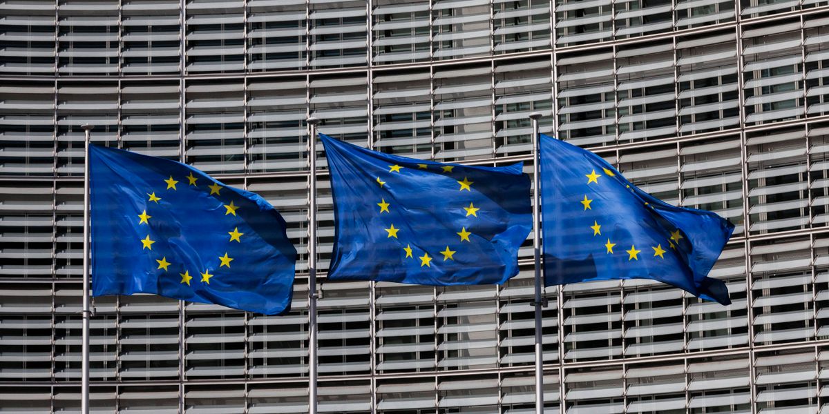 Конец ЕС больше не табу, со слезой в глазу констатирует обозреватель немецкого издания «Spiegel» Сабина Ренефанц