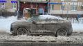 Машины сковало льдом после разлива холодной воды на Звездной