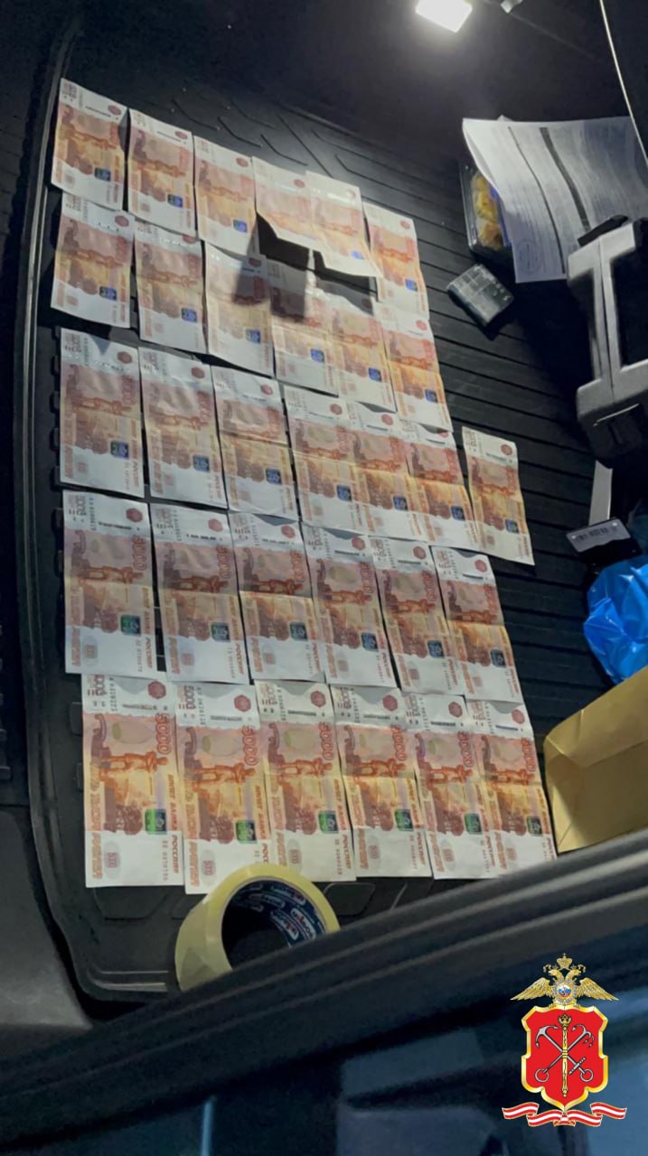 Ректор частного ВУЗа Петербурга и два его подельника предстанут перед судом по обвинению в организации канала незаконной миграции и легализации преступных доходов Ректор частного ВУЗа Петербурга и два его подельника предстанут перед судом по обвинению в организации канала незаконной миграции и легализации преступных доходов