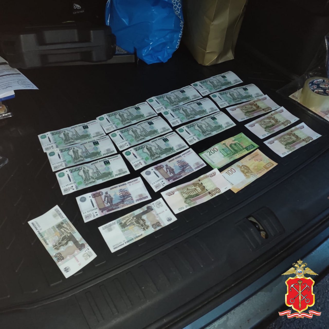 Ректор частного ВУЗа Петербурга и два его подельника предстанут перед судом по обвинению в организации канала незаконной миграции и легализации преступных доходов Ректор частного ВУЗа Петербурга и два его подельника предстанут перед судом по обвинению в организации канала незаконной миграции и легализации преступных доходов