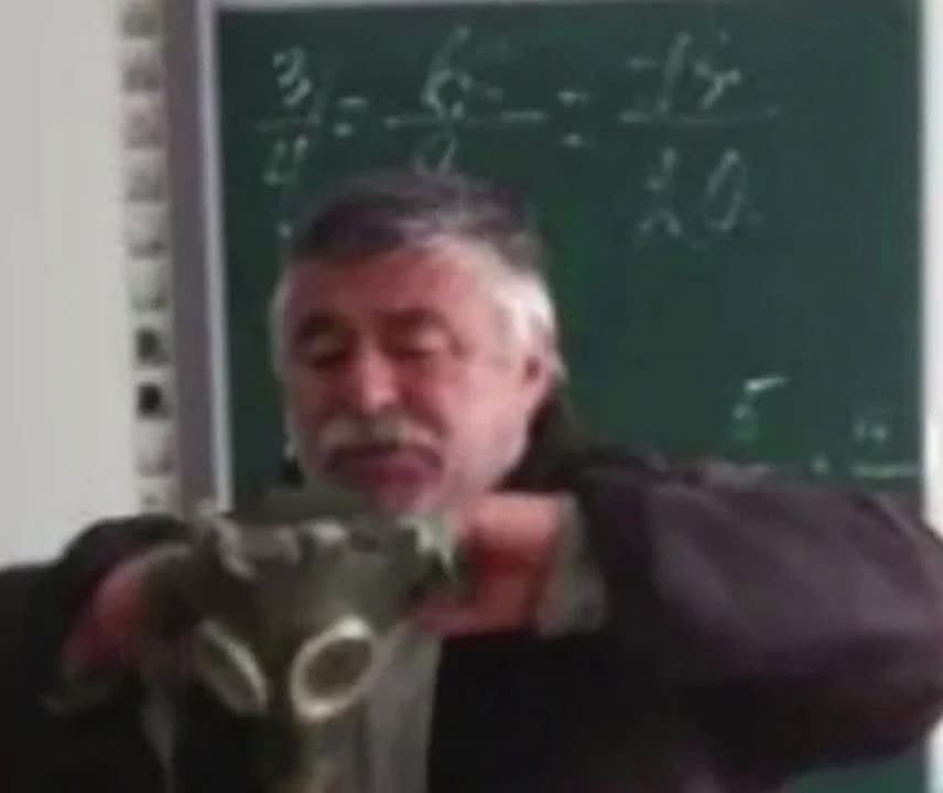 В Краснодаре учитель математики из Дагестана во время урока в школе №61 рассказал шестому классу, что русские свиньи и не могут говорить на человеческом языке