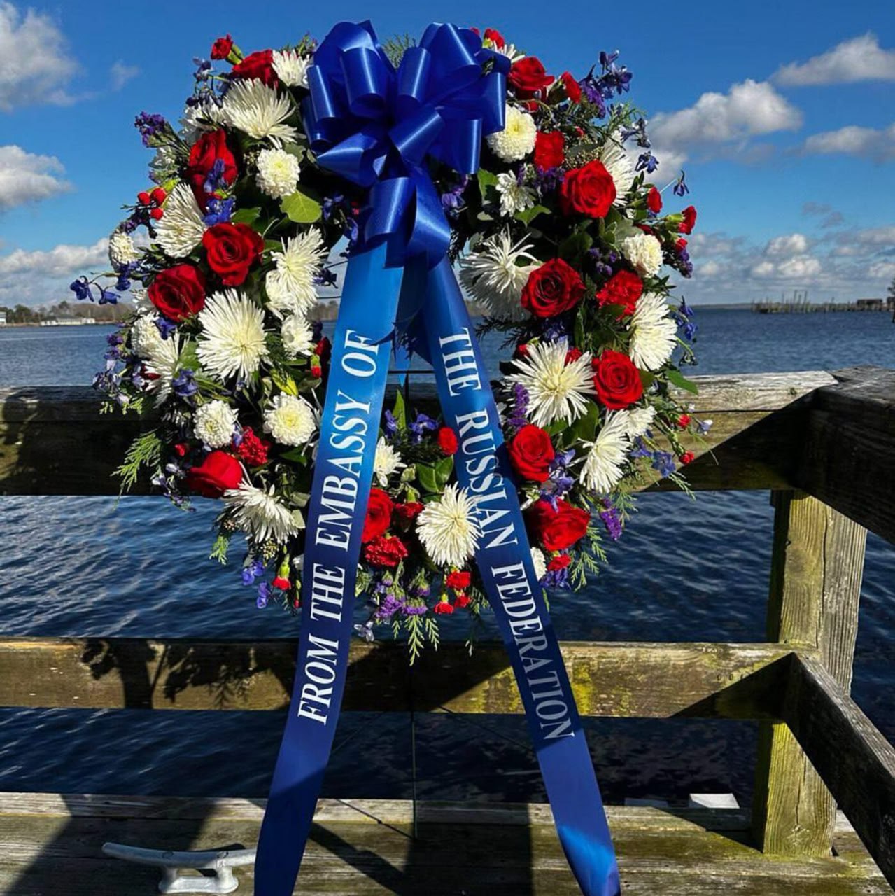 Дипломаты РФ и военные США почтили память погибших летчиков из СССР