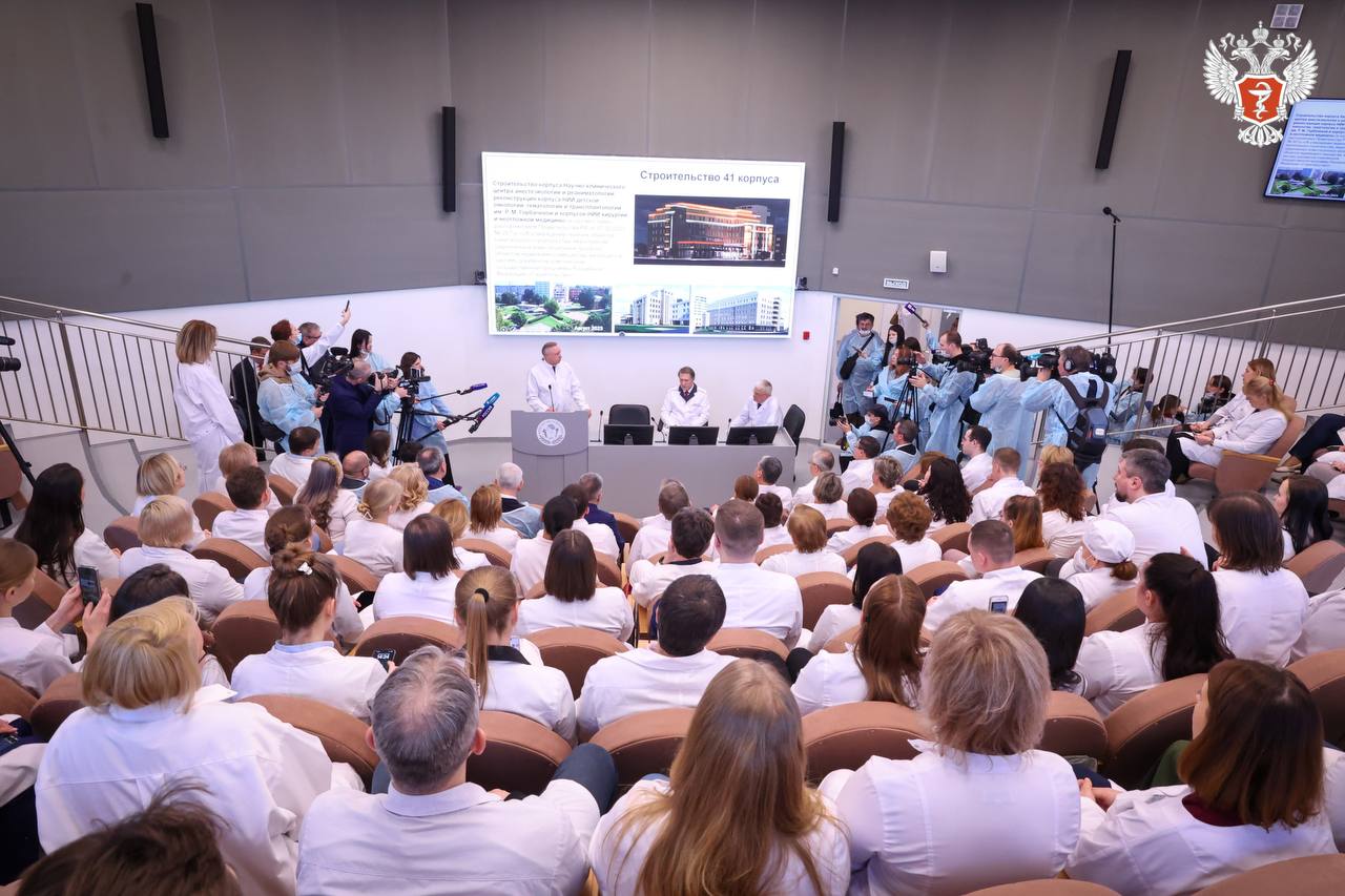 Михаил Мурашко открыл новый корпус Первого Санкт-Петербургского государственного медицинского университета