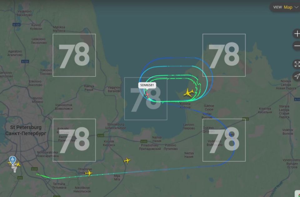 Самолет рейса «Петербург — Пермь» более часа кружил над Ладожским озером