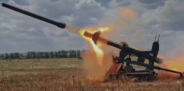 «Российские инженеры интегрировали 220-мм направляющие от тяжелой огнеметной системы ТОС-1А «Солнцепек» в конструкцию наземного дрона